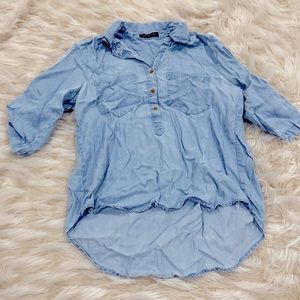 Chambray top with buttons and pockets